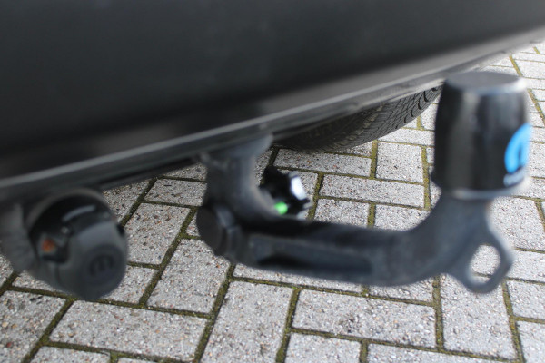 Jeep Compass 4xe 240PK PHEV TRAILHAWK AUTOMAAT | NAVIGATIE | ACHTERUIRIJ  CAMERA | DRAADLOOS APPLE CARPLAY / ANDROID AUTO | DIGITALE COCKPIT | LED KOPLAMPEN / ACHTERLICHTEN | LED MIST LAMPEN | 17" OFF-ROAD LICHTMETALEN VELGEN | ALL SEASON BANDEN | DRAADLOOS LADEN | ADAPTIVE CRUISE / CRUISE CONTROL | TREKHAAK | 4 WIELAANDRIJVING | PARKEERSENSOREN VOOR / ACHTER |