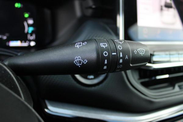 Jeep Compass 4xe 240PK PHEV TRAILHAWK AUTOMAAT | NAVIGATIE | ACHTERUIRIJ  CAMERA | DRAADLOOS APPLE CARPLAY / ANDROID AUTO | DIGITALE COCKPIT | LED KOPLAMPEN / ACHTERLICHTEN | LED MIST LAMPEN | 17" OFF-ROAD LICHTMETALEN VELGEN | ALL SEASON BANDEN | DRAADLOOS LADEN | ADAPTIVE CRUISE / CRUISE CONTROL | TREKHAAK | 4 WIELAANDRIJVING | PARKEERSENSOREN VOOR / ACHTER |