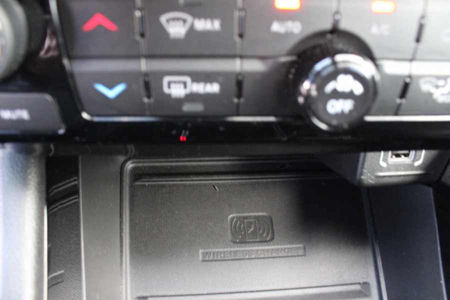 Jeep Compass 4xe 240PK PHEV TRAILHAWK AUTOMAAT | NAVIGATIE | ACHTERUIRIJ  CAMERA | DRAADLOOS APPLE CARPLAY / ANDROID AUTO | DIGITALE COCKPIT | LED KOPLAMPEN / ACHTERLICHTEN | LED MIST LAMPEN | 17" OFF-ROAD LICHTMETALEN VELGEN | ALL SEASON BANDEN | DRAADLOOS LADEN | ADAPTIVE CRUISE / CRUISE CONTROL | TREKHAAK | 4 WIELAANDRIJVING | PARKEERSENSOREN VOOR / ACHTER |