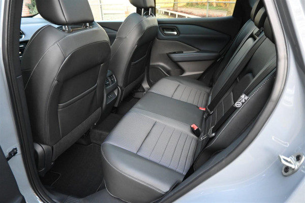 Nissan QASHQAI 1.3 MHEV Xtronic 1stEdition Pano ProPilot H-Leder '21