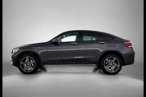 Mercedes-Benz GLC Coupé 300 e 4MATIC Business Solution AMG | 360 Camera | Memory Seats | Sfeerverlichting | Treeplanken | Trekhaak |  Navigatie | Schuifdak | 24 Maanden Mercedes-Benz Certified Garantie.