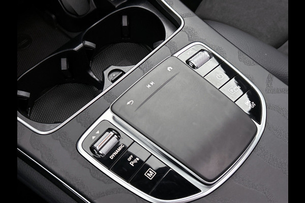 Mercedes-Benz GLC Coupé 300 e 4MATIC Business Solution AMG | 360 Camera | Memory Seats | Sfeerverlichting | Treeplanken | Trekhaak |  Navigatie | Schuifdak | 24 Maanden Mercedes-Benz Certified Garantie.