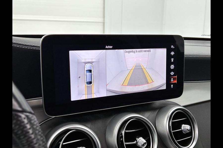 Mercedes-Benz GLC Coupé 300 e 4MATIC Business Solution AMG | 360 Camera | Memory Seats | Sfeerverlichting | Treeplanken | Trekhaak |  Navigatie | Schuifdak | 24 Maanden Mercedes-Benz Certified Garantie.