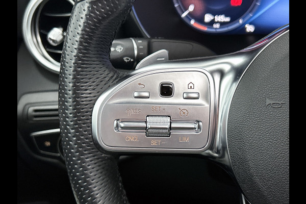 Mercedes-Benz GLC Coupé 300 e 4MATIC Business Solution AMG | 360 Camera | Memory Seats | Sfeerverlichting | Treeplanken | Trekhaak |  Navigatie | Schuifdak | 24 Maanden Mercedes-Benz Certified Garantie.