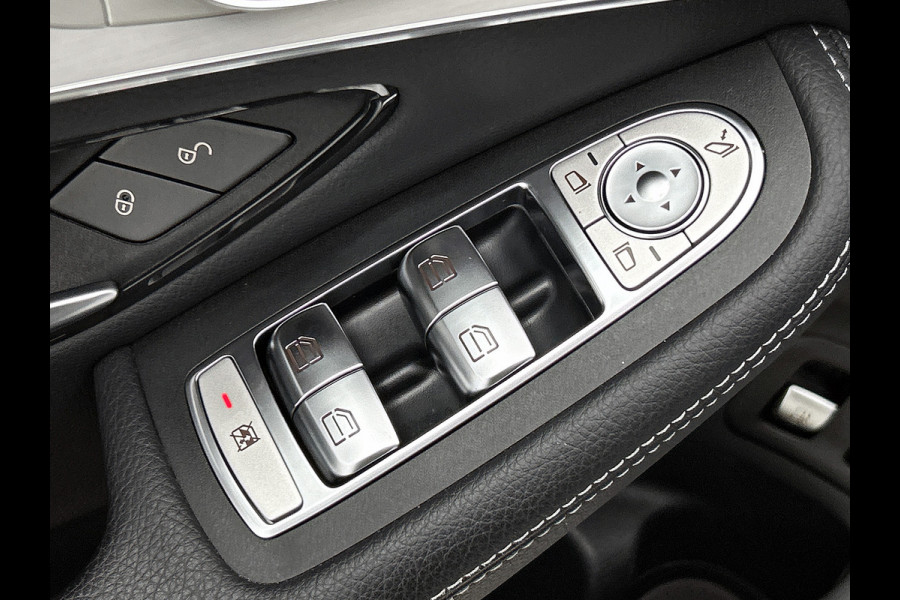 Mercedes-Benz GLC Coupé 300 e 4MATIC Business Solution AMG | 360 Camera | Memory Seats | Sfeerverlichting | Treeplanken | Trekhaak |  Navigatie | Schuifdak | 24 Maanden Mercedes-Benz Certified Garantie.