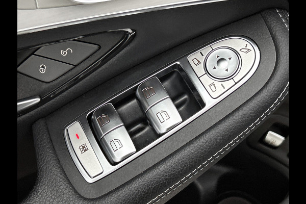 Mercedes-Benz GLC Coupé 300 e 4MATIC Business Solution AMG | 360 Camera | Memory Seats | Sfeerverlichting | Treeplanken | Trekhaak |  Navigatie | Schuifdak | 24 Maanden Mercedes-Benz Certified Garantie.