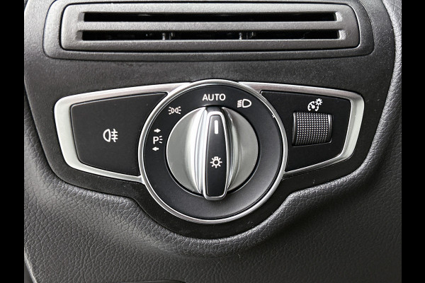 Mercedes-Benz GLC Coupé 300 e 4MATIC Business Solution AMG | 360 Camera | Memory Seats | Sfeerverlichting | Treeplanken | Trekhaak |  Navigatie | Schuifdak | 24 Maanden Mercedes-Benz Certified Garantie.