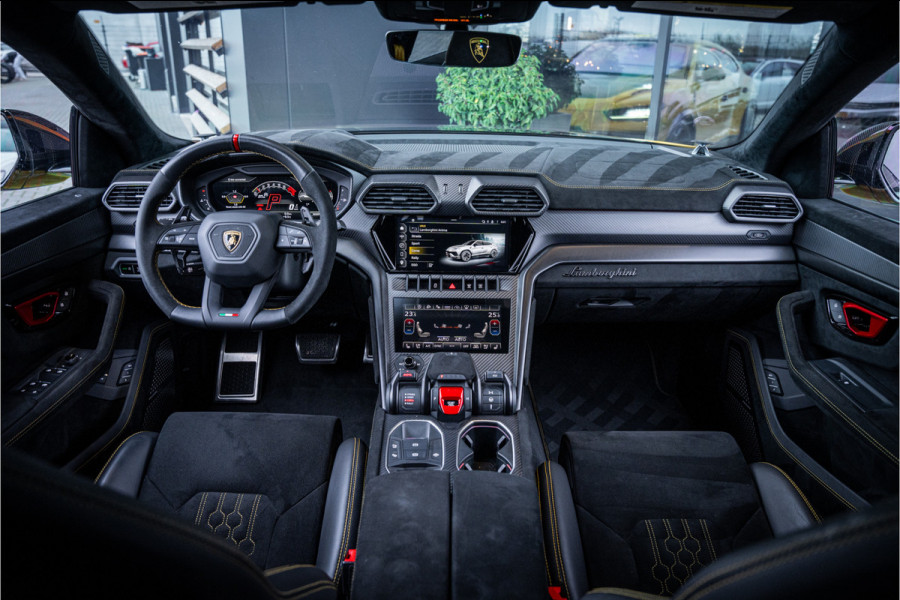 Lamborghini Urus 4.0 V8 Performante - Full Carbon | Full PPF | Akrapovic | B&O Adv. | Stoelkoeling & Massage