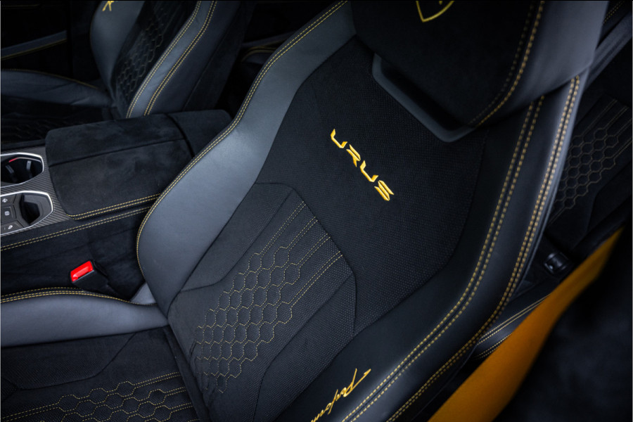 Lamborghini Urus 4.0 V8 Performante - Full Carbon | Full PPF | Akrapovic | B&O Adv. | Stoelkoeling & Massage