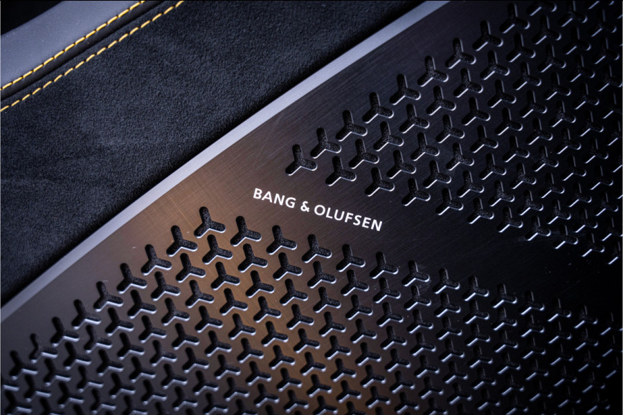 Lamborghini Urus 4.0 V8 Performante - Full Carbon | Full PPF | Akrapovic | B&O Adv. | Stoelkoeling & Massage