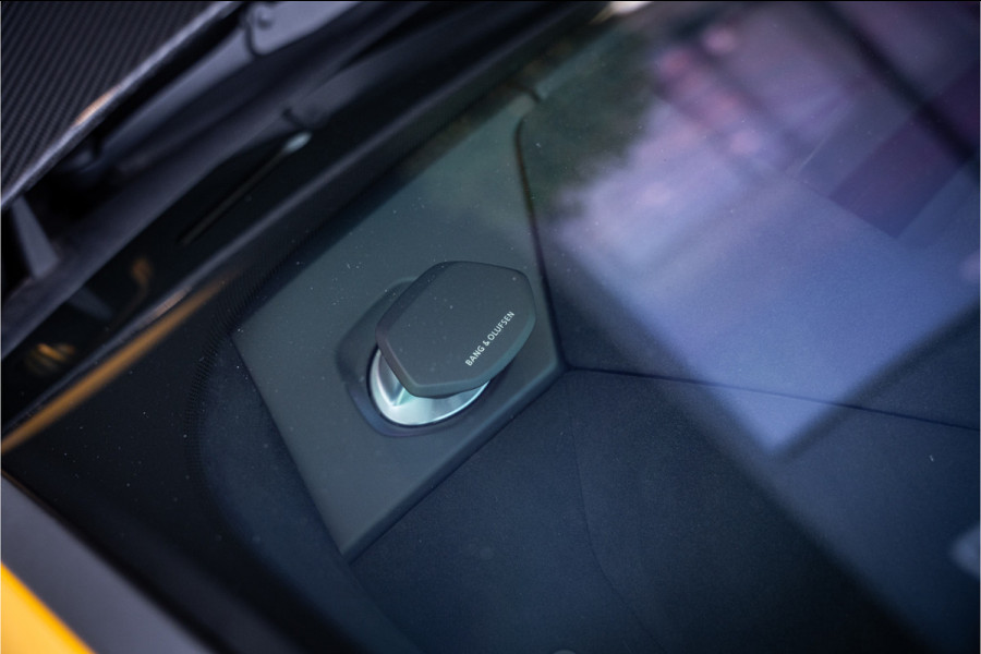 Lamborghini Urus 4.0 V8 Performante - Full Carbon | Full PPF | Akrapovic | B&O Adv. | Stoelkoeling & Massage