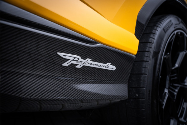 Lamborghini Urus 4.0 V8 Performante - Full Carbon | Full PPF | Akrapovic | B&O Adv. | Stoelkoeling & Massage