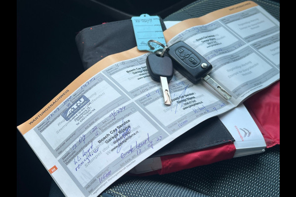 Citroën Berlingo BWJ 2017 | 1.2PT 111PK XTR | CLIMA | NAVI | STOELVERW. | TREKHAAK | CRUISE | PDC | DONKER GLAS |