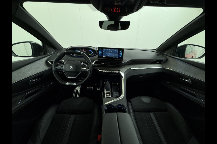 Peugeot 3008 1.6T 225pk AUT-8 GT Pack HYbrid Leer/Alcantara+Elektr.+Verwarmd Trekhaak Navi360°Camera Apple Carplay Android Ecc HiFi Premium FOCAL® Zwarte Hemel Lane Assist Dodehoekwaarschuwing 1e Eigenaar Origineel Nederlandse Auto Nieuwprijs €51.858,-