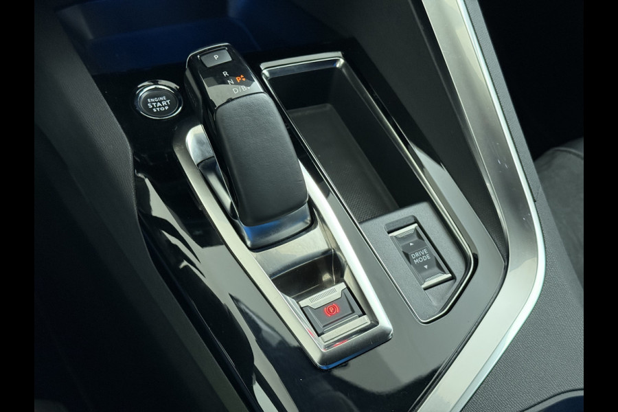 Peugeot 3008 1.6T 225pk AUT-8 GT Pack HYbrid Leer/Alcantara+Elektr.+Verwarmd Trekhaak Navi360°Camera Apple Carplay Android Ecc HiFi Premium FOCAL® Zwarte Hemel Lane Assist Dodehoekwaarschuwing 1e Eigenaar Origineel Nederlandse Auto Nieuwprijs €51.858,-