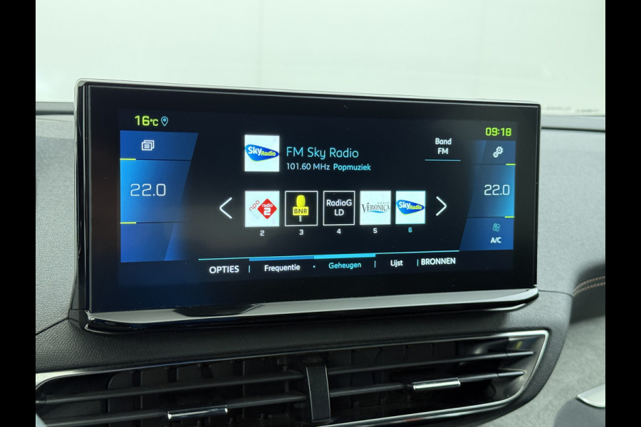 Peugeot 3008 1.6T 225pk AUT-8 GT Pack HYbrid Leer/Alcantara+Elektr.+Verwarmd Trekhaak Navi360°Camera Apple Carplay Android Ecc HiFi Premium FOCAL® Zwarte Hemel Lane Assist Dodehoekwaarschuwing 1e Eigenaar Origineel Nederlandse Auto Nieuwprijs €51.858,-