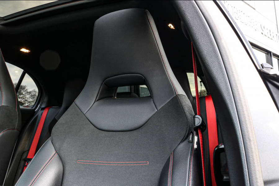Mercedes-Benz A-Klasse AMG 35 4MATIC - PANO - BURMESTER - DEALER ONDERHOUDEN - ASSISTENTIEPAKKET - CARPLAY - A35 - EDITION ONE