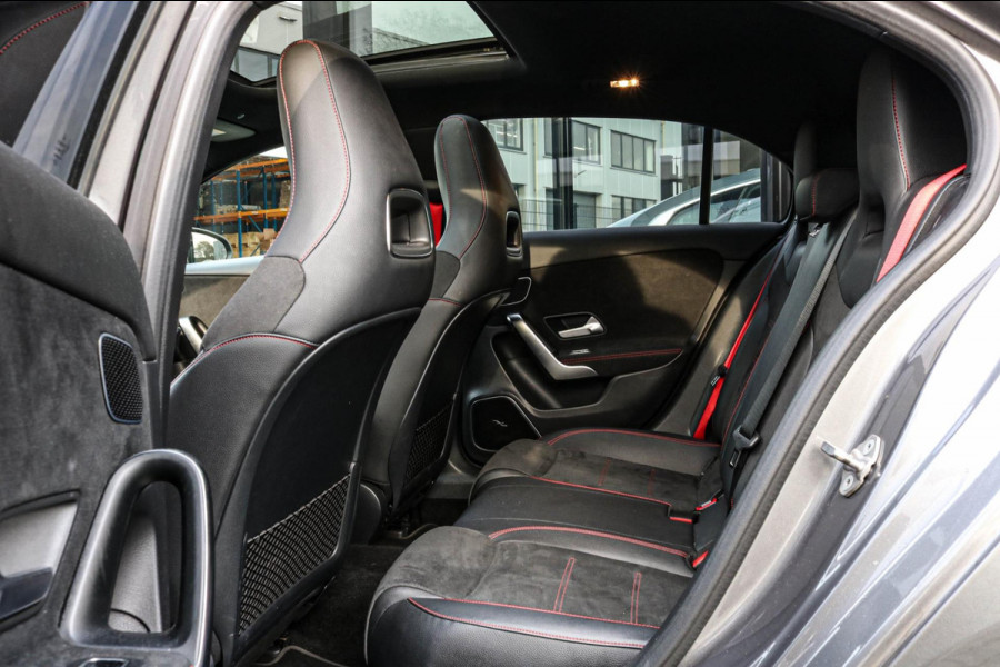 Mercedes-Benz A-Klasse AMG 35 4MATIC - PANO - BURMESTER - DEALER ONDERHOUDEN - ASSISTENTIEPAKKET - CARPLAY - A35 - EDITION ONE