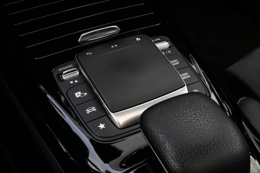 Mercedes-Benz A-Klasse AMG 35 4MATIC - PANO - BURMESTER - DEALER ONDERHOUDEN - ASSISTENTIEPAKKET - CARPLAY - A35 - EDITION ONE