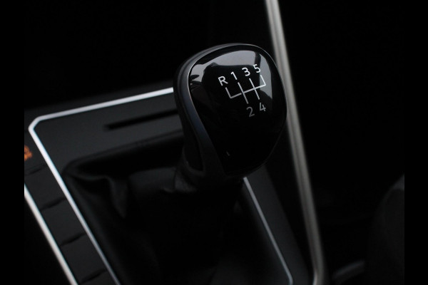 Volkswagen Polo 1.0 TSI Move | Navigatie App Connect / Android Auto / Apple Carplay Climate Control Parkeer sensoren Lichtmetalen Velgen Dab Digitale Cockpit