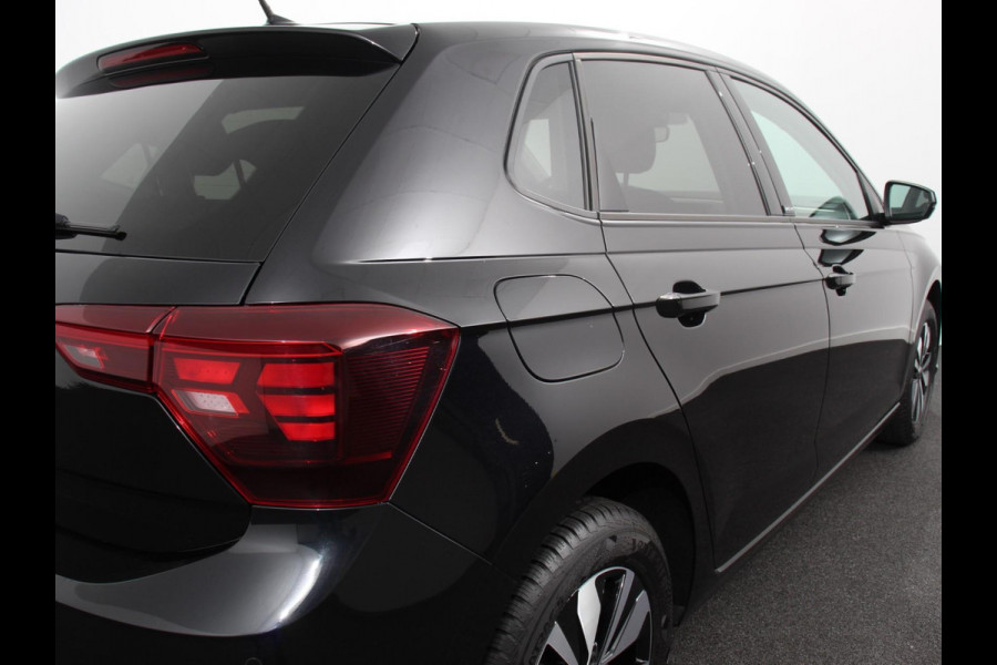 Volkswagen Polo 1.0 TSI Move | Navigatie App Connect / Android Auto / Apple Carplay Climate Control Parkeer sensoren Lichtmetalen Velgen Dab Digitale Cockpit