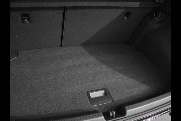 Volkswagen Polo 1.0 TSI Move | Navigatie App Connect / Android Auto / Apple Carplay Climate Control Parkeer sensoren Lichtmetalen Velgen Dab Digitale Cockpit