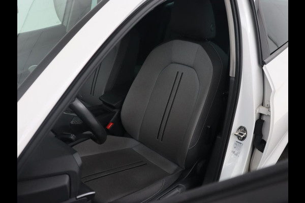 Seat Leon 1.0 TSI Style Intens | Camera | Carplay | Adaptive cruise | Navigatie | DAB | Full LED | Park Assist | Bluetooth | Climate control