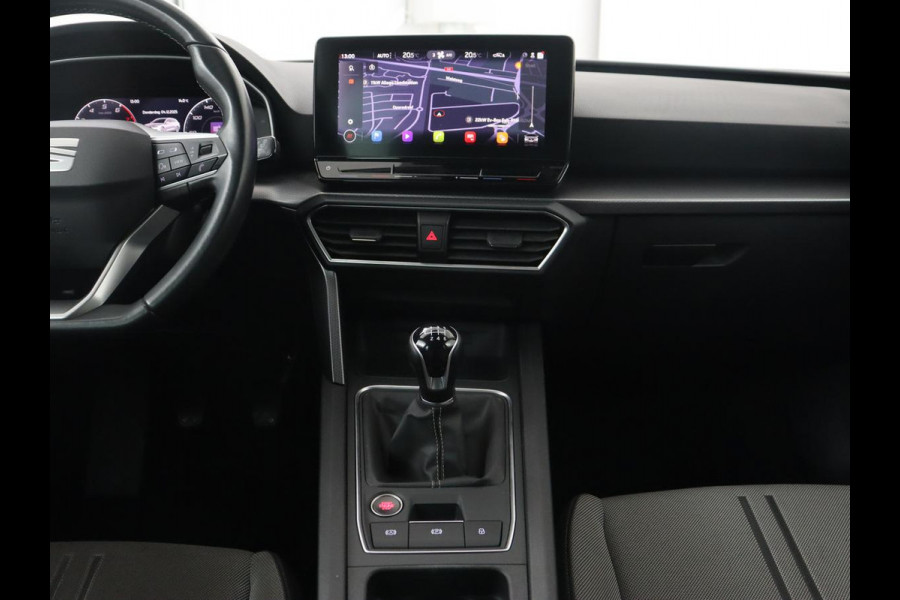 Seat Leon 1.0 TSI Style Intens | Camera | Carplay | Adaptive cruise | Navigatie | DAB | Full LED | Park Assist | Bluetooth | Climate control