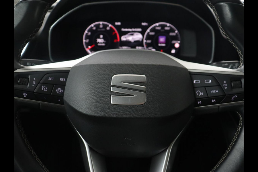 Seat Leon 1.0 TSI Style Intens | Camera | Carplay | Adaptive cruise | Navigatie | DAB | Full LED | Park Assist | Bluetooth | Climate control