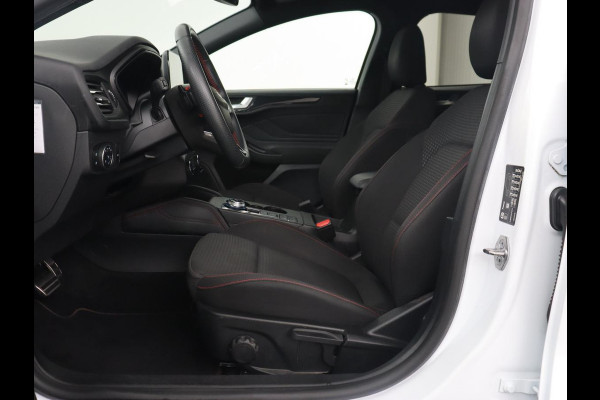 Ford Focus 1.5 EcoBoost ST Line X | Automaat | Trekhaak | Camera | Carplay | B&O Sound | Digital Cockpit | Keyless | Full LED | Climate control | Cruise control