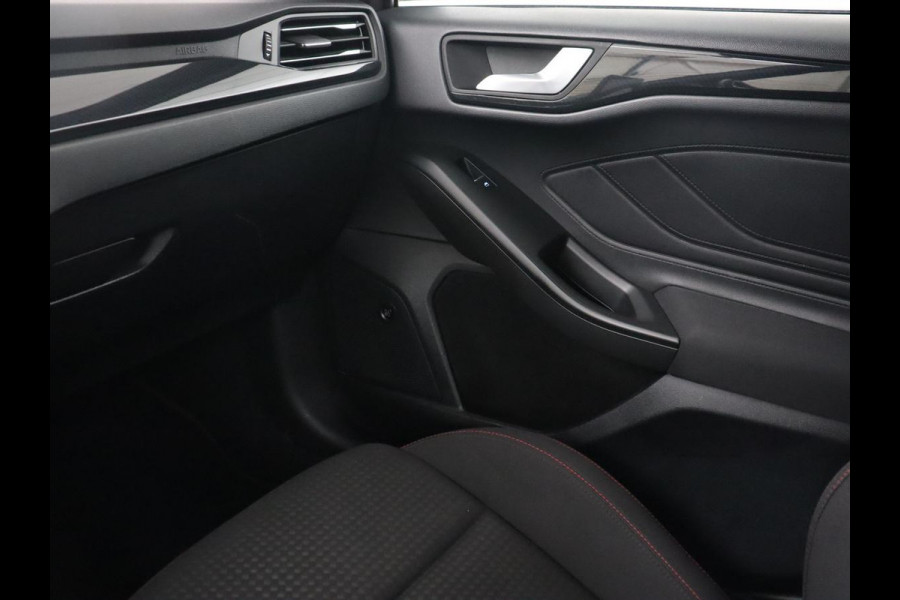 Ford Focus 1.5 EcoBoost ST Line X | Automaat | Trekhaak | Camera | Carplay | B&O Sound | Digital Cockpit | Keyless | Full LED | Climate control | Cruise control