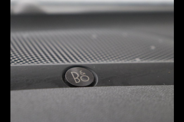 Ford Focus 1.5 EcoBoost ST Line X | Automaat | Trekhaak | Camera | Carplay | B&O Sound | Digital Cockpit | Keyless | Full LED | Climate control | Cruise control