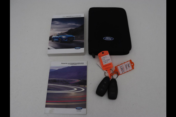 Ford Focus 1.5 EcoBoost ST Line X | Automaat | Trekhaak | Camera | Carplay | B&O Sound | Digital Cockpit | Keyless | Full LED | Climate control | Cruise control