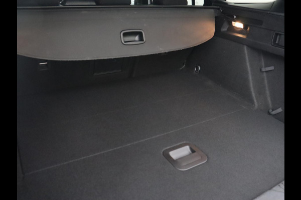 Ford Focus 1.5 EcoBoost ST Line X | Automaat | Trekhaak | Camera | Carplay | B&O Sound | Digital Cockpit | Keyless | Full LED | Climate control | Cruise control