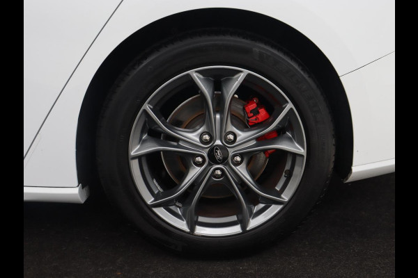 Ford Focus 1.5 EcoBoost ST Line X | Automaat | Trekhaak | Camera | Carplay | B&O Sound | Digital Cockpit | Keyless | Full LED | Climate control | Cruise control