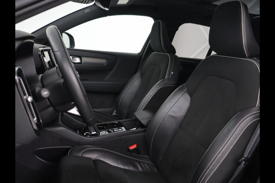 Volvo XC40 1.5 T5 Recharge R Design | Panoramadak | Trekhaak | Stoel & stuurverwarming | 360 Camera | Adaptive cruise | Harman/Kardon | Carplay | Leder/Alcantara | Keyless | Carplay | Navigatie | PHEV | Plug In