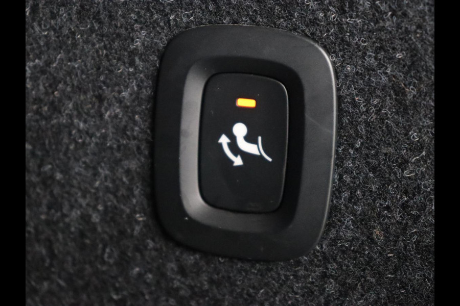 Volvo XC40 1.5 T5 Recharge R Design | Panoramadak | Trekhaak | Stoel & stuurverwarming | 360 Camera | Adaptive cruise | Harman/Kardon | Carplay | Leder/Alcantara | Keyless | Carplay | Navigatie | PHEV | Plug In