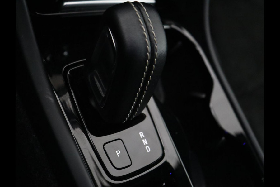Volvo XC40 1.5 T5 Recharge R Design | Panoramadak | Trekhaak | Stoel & stuurverwarming | 360 Camera | Adaptive cruise | Harman/Kardon | Carplay | Leder/Alcantara | Keyless | Carplay | Navigatie | PHEV | Plug In