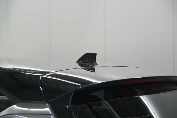 Renault Captur TCe 90 Intens | Camera | Parkeersensoren | Navigatie | 18 Inch Velgen