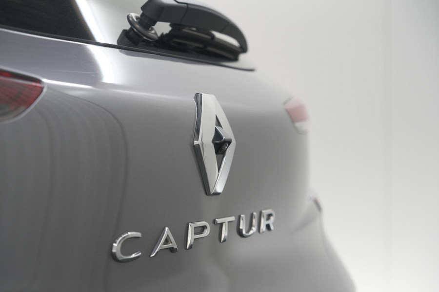 Renault Captur TCe 90 Intens | Camera | Parkeersensoren | Navigatie | 18 Inch Velgen