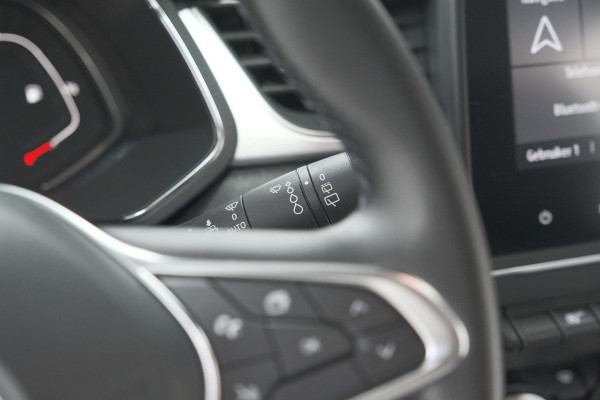 Renault Captur TCe 90 Intens | Camera | Parkeersensoren | Navigatie | 18 Inch Velgen