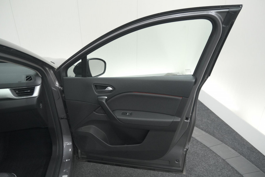 Renault Captur TCe 90 Intens | Camera | Parkeersensoren | Navigatie | 18 Inch Velgen