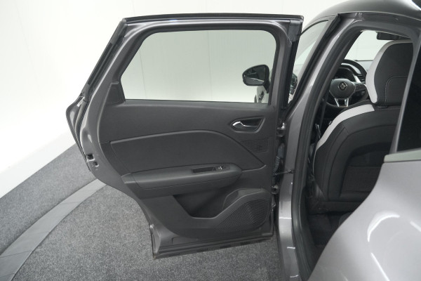 Renault Captur TCe 90 Intens | Camera | Parkeersensoren | Navigatie | 18 Inch Velgen
