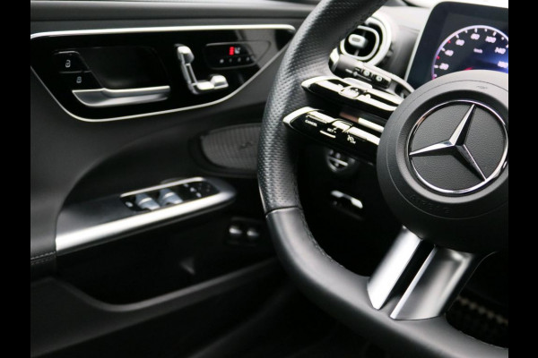 Mercedes-Benz C-Klasse Estate 300 e AMG Plug-In Hybride AMG Line | Night Pakket | Panorama Schuif-Kanteldak | Ledkoplampen | Alarm | Achteruitrijcamera | Keyless-Go | Memory Voorstoelen. Inclusief 24 maanden MB Certified garantie voor Europa.