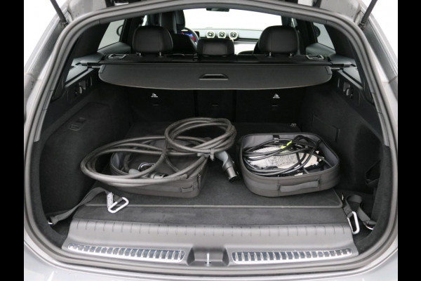 Mercedes-Benz C-Klasse Estate 300 e AMG Plug-In Hybride AMG Line | Night Pakket | Panorama Schuif-Kanteldak | Ledkoplampen | Alarm | Achteruitrijcamera | Keyless-Go | Memory Voorstoelen. Inclusief 24 maanden MB Certified garantie voor Europa.