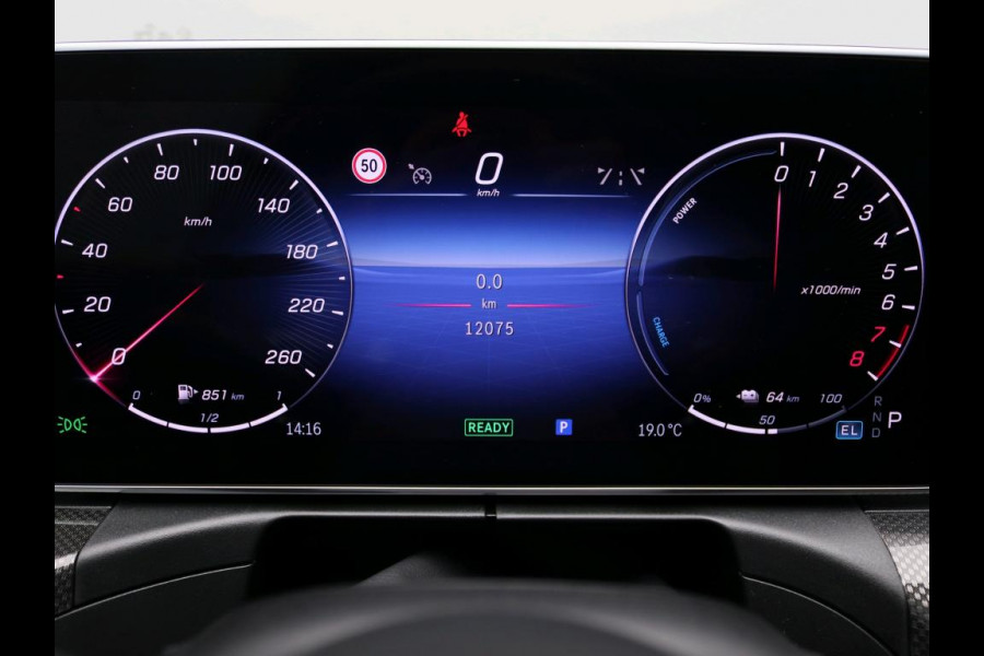 Mercedes-Benz C-Klasse Estate 300 e AMG Plug-In Hybride AMG Line | Night Pakket | Panorama Schuif-Kanteldak | Ledkoplampen | Alarm | Achteruitrijcamera | Keyless-Go | Memory Voorstoelen. Inclusief 24 maanden MB Certified garantie voor Europa.
