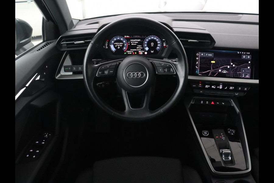 Audi A3 30 TFSI Business edition | Trekhaak | Adaptive cruise | Carplay | Park Assist | Climate control | Virtual Cockpit | Full LED | Sportstoelen | Navigatie | Parkeerhulp