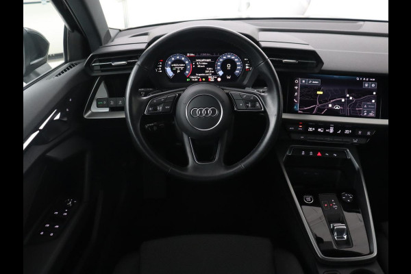Audi A3 30 TFSI Business edition | Trekhaak | Adaptive cruise | Carplay | Park Assist | Climate control | Virtual Cockpit | Full LED | Sportstoelen | Navigatie | Parkeerhulp
