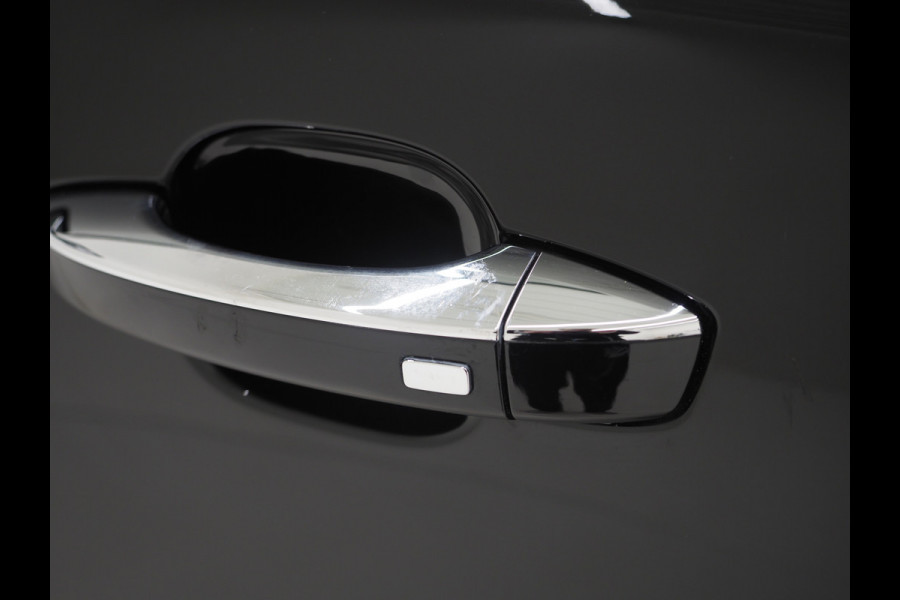 MG EHS 1.5 TGDI Luxury | Panoramadak | Adaptive Cruise | Sportstoelen | 360 | Keyless | Carplay