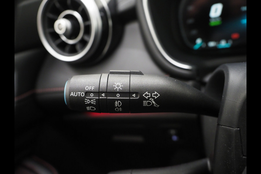 MG EHS 1.5 TGDI Luxury | Panoramadak | Adaptive Cruise | Sportstoelen | 360 | Keyless | Carplay